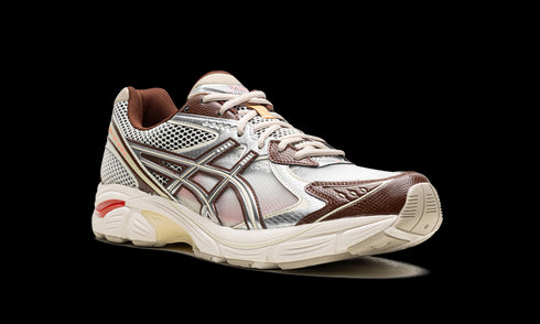 GT-2160 "Above the Clouds - Cream / Chocolate Brown"